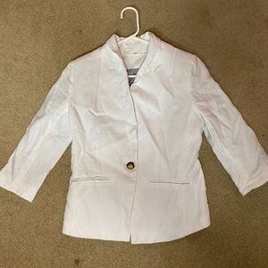 White 3/4 Sleeve Gibson Blazer